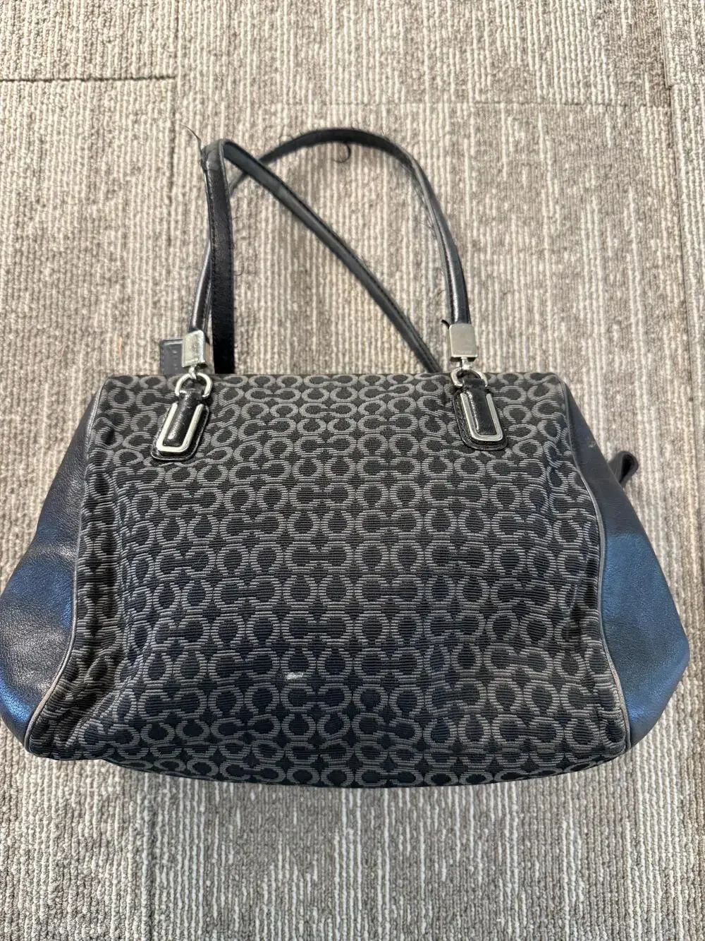Coach Signature C Satchel Bag Womens Black Gray Leather Zip Top Turnlock 25215
